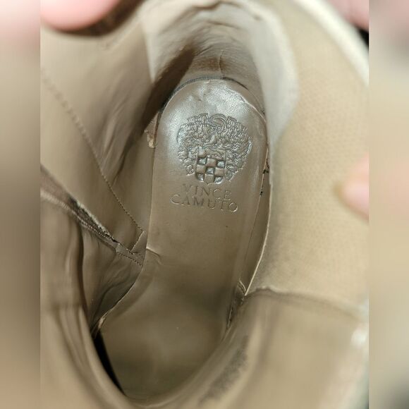 Vince Camuto Women's suede boots - Picture 6 of 6